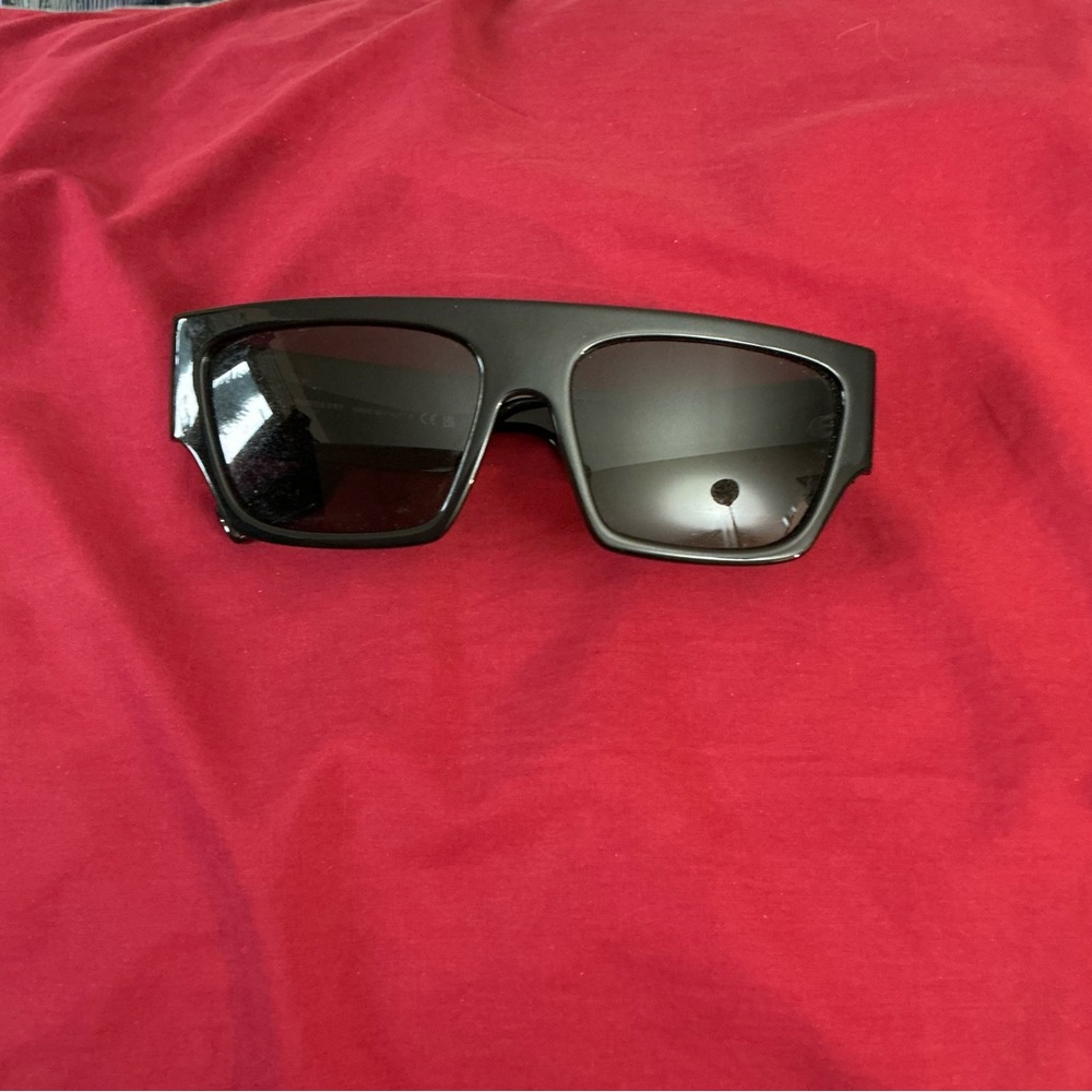Burberry Black Sunglasses.